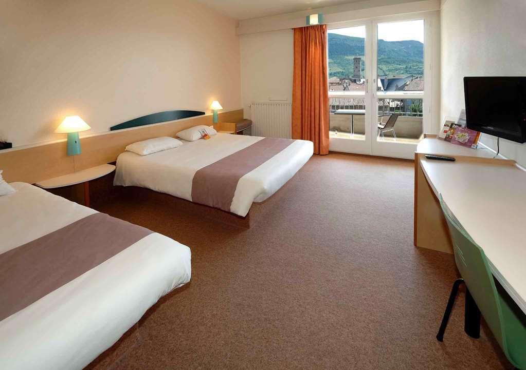 Ibis Centre Millau Hotel Kamer foto